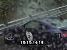Video: Pogledajte kako se žena zakucala u ogradu sa Nissanom GT-R
