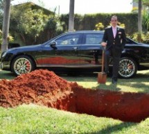Bogati biznismen odlučio da sahrani svog Bentleya