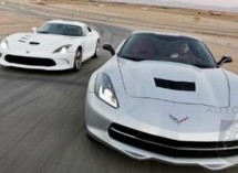 Video: SRT Viper vs. Chevrolet Corvette Stingray