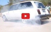 Video: Napucana Lada “poderala” Porschea 911 GT2 RS
