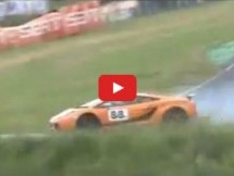 Video: Velika šteta! Lamborghini Gallardo završio u zidu!