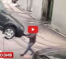 Video: Pogledajte kako je ovaj sretni Rus za dlaku izbjegao automobil-ubojicu!