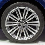 08-vw-passat-blue-motion-concept-detroit-1 (9)