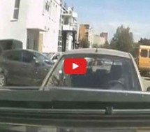 Video: Ludi sudar nakon previše vodke! Pijana Ruskinja autom se zapucala u drugog vozača!