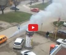 Video: Motor automobila podivljao! Pogledajte kako se u toj situaciji snašao ovaj Tuzlak!