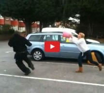 Video: Nabrijana žena napala radnika parkinga jer joj je stavio “lisice” za zaključavanje točkova na auto!