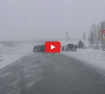 Video: Nekad vas smrt očeše a da i ne znate! Rus mijenjao probušenu gumu na cesti pa umalo poginuo!