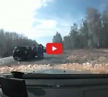 Video: Nikada se ne zaustavljajte uz cestu, da vam se ne bi dogodilo ovako nešto!