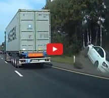 Video: Evo šta se desi kada nafurani bogataš krene pretjecati šleper na autoputu