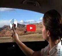 Video: Blažena tehnologija! Vožnje na zadnjim sjedištima auta nikada više neće biti dosadne!