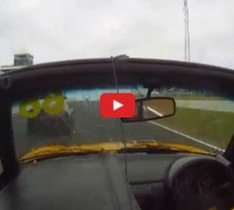 Video: Hrabri vozač izveo nevjerovatno i vrlo riskantno “sendvić” preticanje