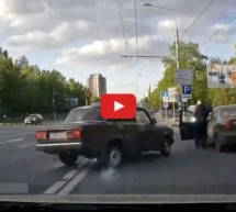 Video: Evo šta se dogodi kada Ruski vozač Lade pobudali na cesti