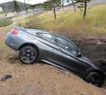 Nepažljivi vozač poslao novi BMW M4 Coupe u kanal