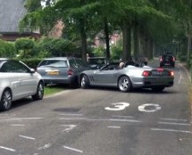 Video: Kakav kralj! Udario Ferrari 550 Barchettu pri izlasku sa parkinga!