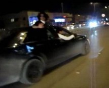 Video: Pogledajte ovog idiota kako drifta ulicom u Rijadu, Saudijska Arabija