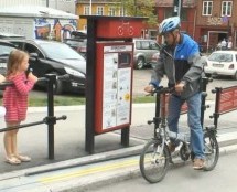 Video: Ako vam je teško da vozite bicikl uzbrdo, Norveška je našla rješenje!