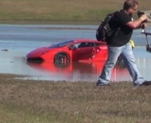 Video: Nevjerovatan maler! Lamborghini Gallardo završio u jezeru!