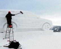 Video: Umjesto snješka, od snijega napravio Audi Q7!