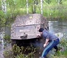 Video: Pogledajte šta se dogodilo kada je Ruski GAZ-69 pokušao da „pregazi“ baru