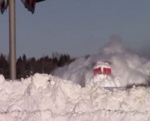 Video: Spektakularni prolazak lokomotive kroz snijeg koji jednostavno morate vidjeti