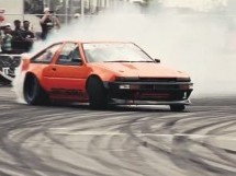 Video: Pogledajte kako napraviti automobil za drift