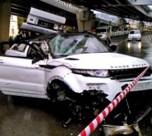 CRASH TEST UŽIVO: Range Rover Evoque u punoj brzini pao sa nadvožnjaka!