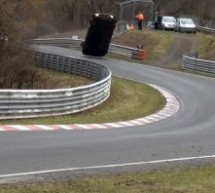 Nissan GT-R odletio u publiku tokom VLN trke na Nurburgringu!