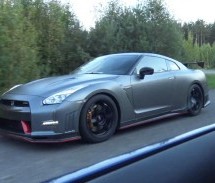 KO POBJEĐUJE U DUELU: Nissan GT-R NISMO vs Mercedes-AMG GT S!?