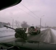 LUDNICA NA RUSKIM PUTEVIMA: Umjesto prikolice na auto zakačio top!
