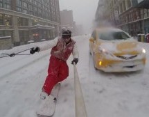 IDEALNA PRILIKA ZA ZABAVU: Snowboarding ulicama Njujorka!