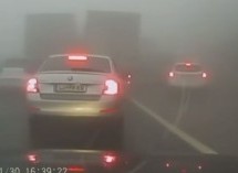 Opomena vozačima: Dramatičan snimak lančanog sudara na autocesti u Sloveniji!