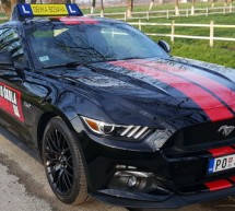 Ford Mustang u auto školi u Požarevcu