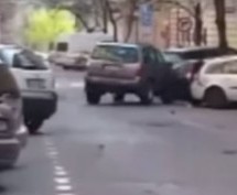 OVO MORATE VIDJETI! Mrtav pijan policajac ‘pokupio’ 51 automobil u centru grada