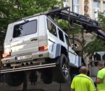 KO ĆE ODNIJETI POBJEDU: Mercedes-Benz G500 protiv ‘pauka’ i češke policije! (VIDEO)