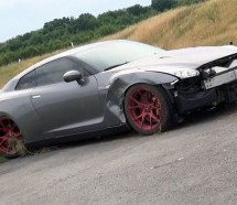 NIMALO PRIJATNO: Pucanje oslanjanja na Nissan GT-R pri 350 km/h! (VIDEO)