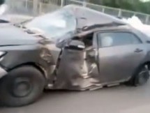 DO POSLJEDNJEG TAKTA: Ova Toyota Camry je neuništiva! (VIDEO)