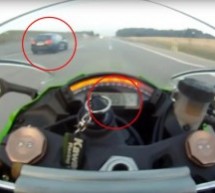 KOJA LI JE OVO MAŠINA: Vozio motor LUDAČKIH 300 km/h, a ONDA ga je auto obišao – LAGANO!