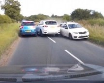 Obula papuče, sjela u ‘Porsche’ i umalo poginula (VIDEO)