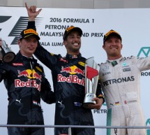 VN Malezije 2016 – Red Bull Racing Tag Heuer tim slavi dvostruku pobedu