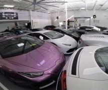 KAO SARDINE: 38 Lamborghinija ‘spakovali’ u hangar prije uragana! (VIDEO)