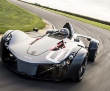 313 KONJA PROTIV 1000: Mali BAC Mono brži od McLarena P1 GTR (VIDEO)