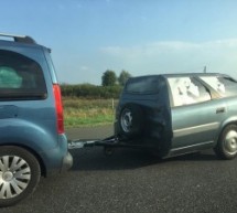 Poljski izum: Prepolovili stari auto i pretvorili ga u prikolicu (FOTO)