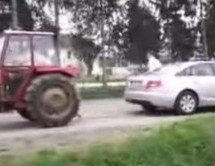 SRBIN PROTIV ŠVABE! Privezali su IMT-ov traktor za Audi Kvatro – šta mislite, ko je pobjedio? (VIDEO)