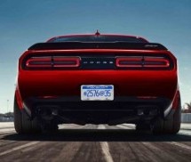 Brutalno prijanjanje Dodge Challenger SRT Demona (VIDEO)