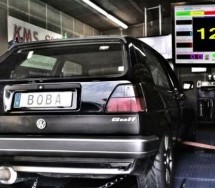 Nabudženi Golf 2 obrisao pod sa Bugatti Chironom (VIDEO)