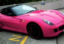 Ferrari ne želi da farba u roze, ma koliko da platite