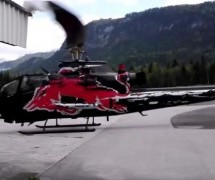 POTPUNI PAKAO: Ovako to izgleda kad helikopter elisom zakači hangar (VIDEO)