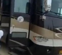 Spolja, običan autobus, a iznutra… Ou, kakav LUKSUZ! Pa, ovo je VILA! (VIDEO)