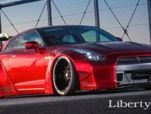 Liberty Walk Nissan GT-R