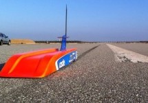 Upoznajte R/C autić koji juri 300 km/h (VIDEO)